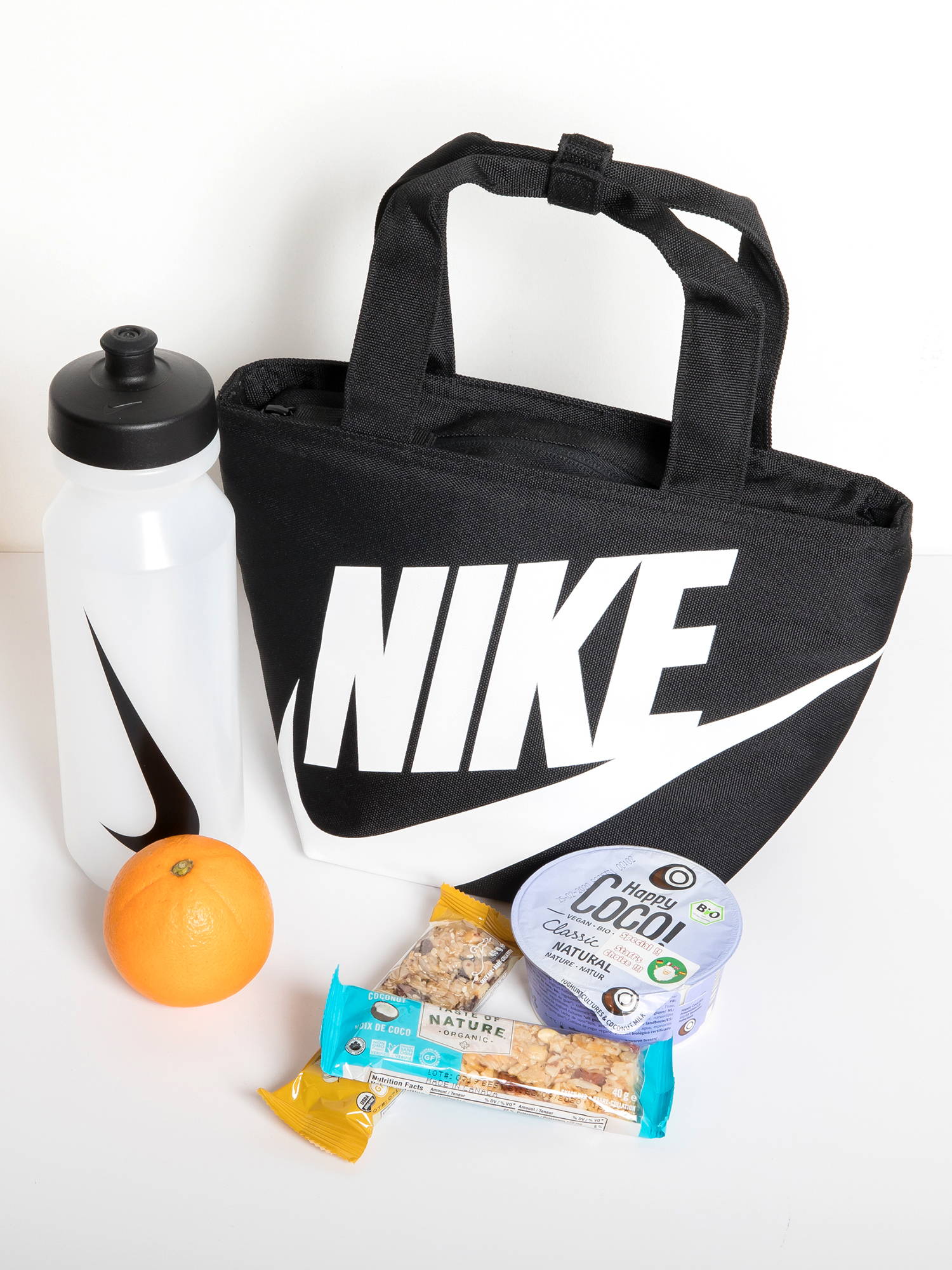 Nike（ナイキ）｜保温・保冷バッグ NIKE(ナイキ) NAN FUTURA FUEL TOTE アイテム詳細｜ROOKIE  KIDS（ルーキーキッズ）公式オンラインストア