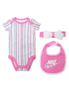 Nike baby girl gift set on sale